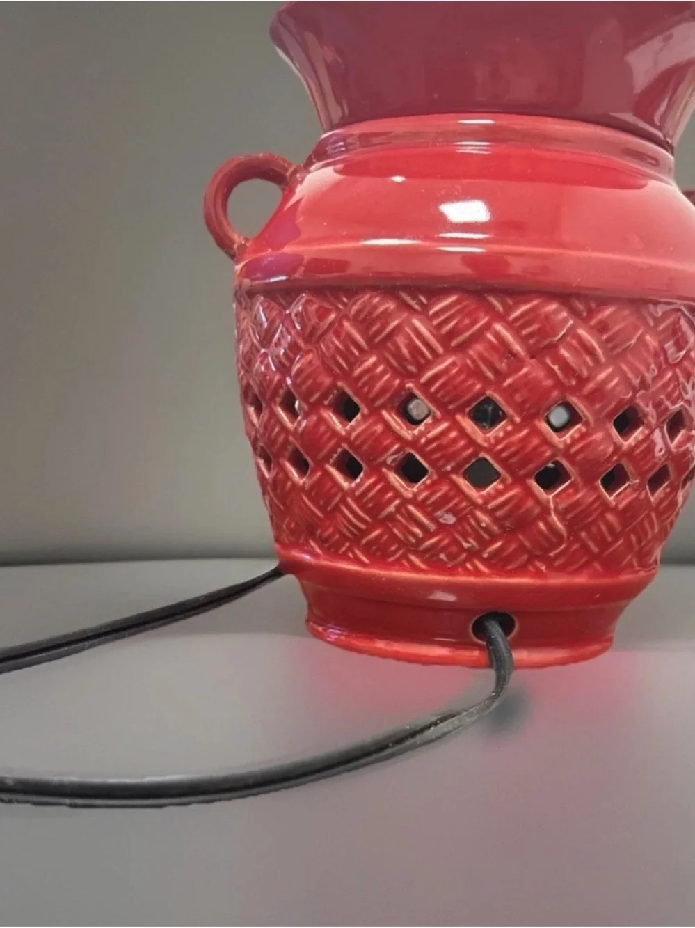 PartyLite ScentGlow Electric Wax Warmer Red/Maroon Ceramic w/Bulb EUC - Picture 9 of 11